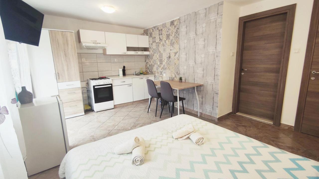 Apartments Close To Sandy Beach Split Extérieur photo