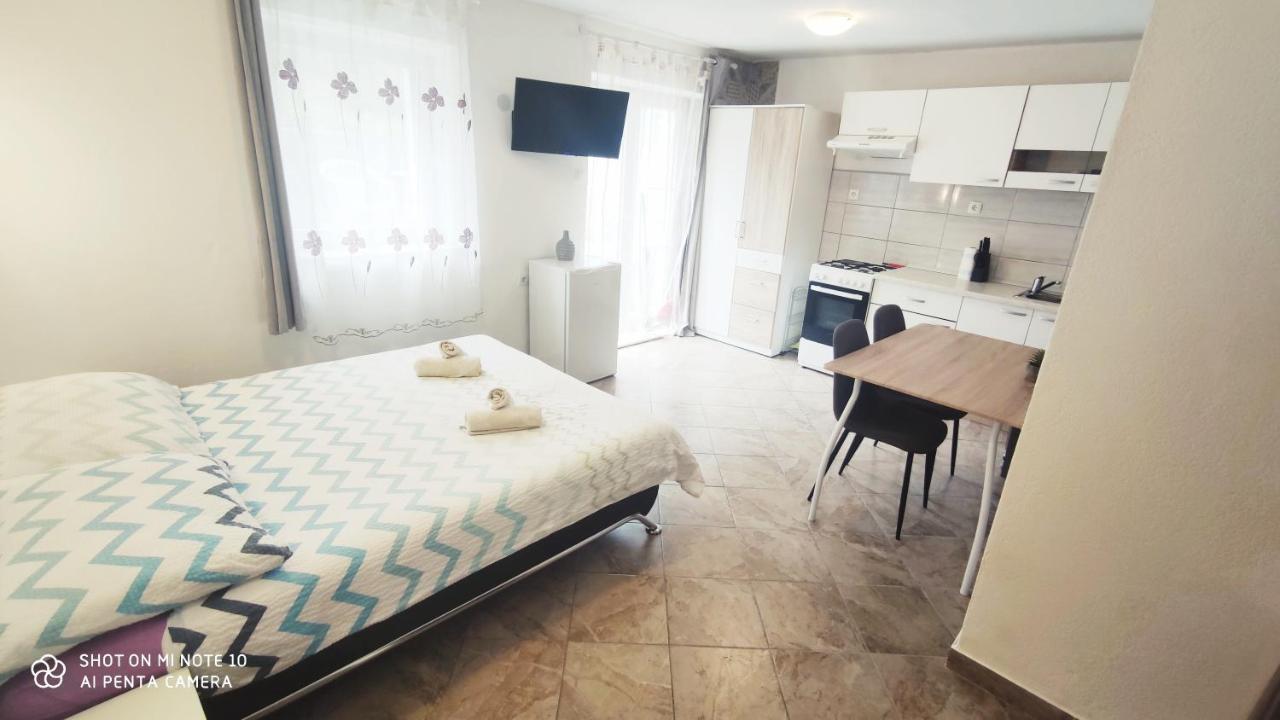 Apartments Close To Sandy Beach Split Extérieur photo