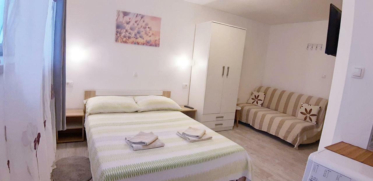 Apartments Close To Sandy Beach Split Extérieur photo